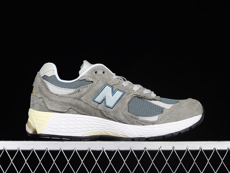 New Balance 2002R Protection Pack Grayish