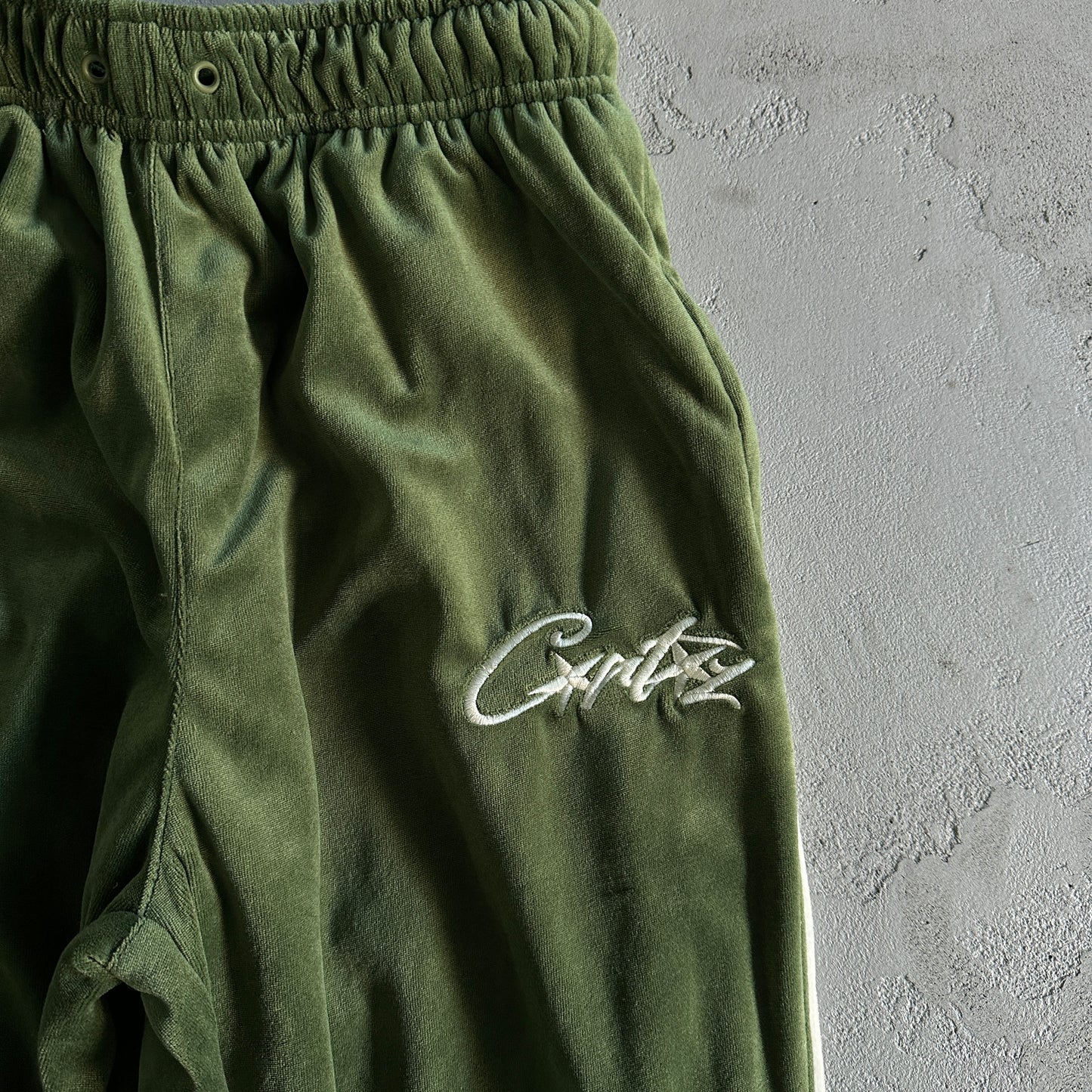 Corteiz VVS Velour Bottoms Green