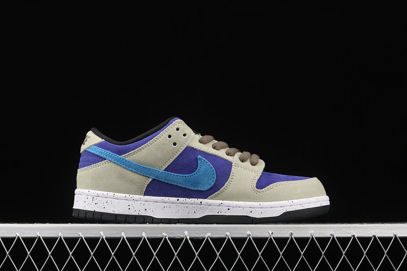 Nike SB Dunk Low ACG Celadon