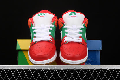 Nike SB Dunk Low 7-Eleven