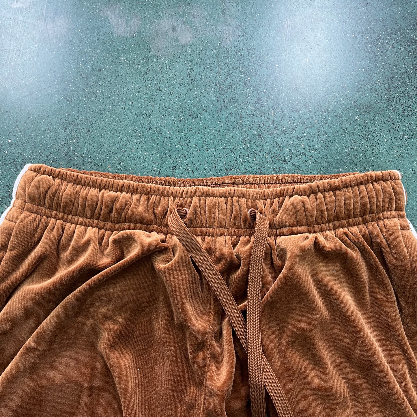 Corteiz VVS Velour Bottoms Brown