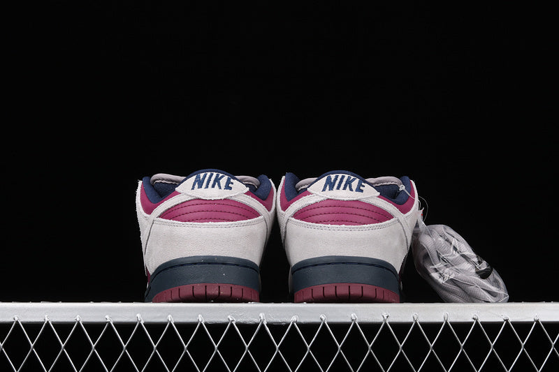 Nike SB Dunk Low Atmosphere Grey True Berry