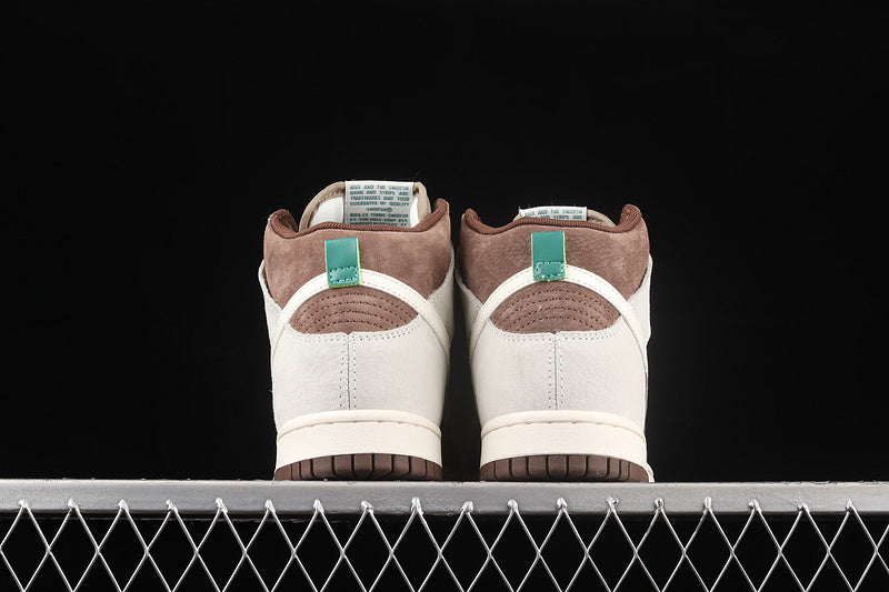 Nike Dunk High Light Chocolate