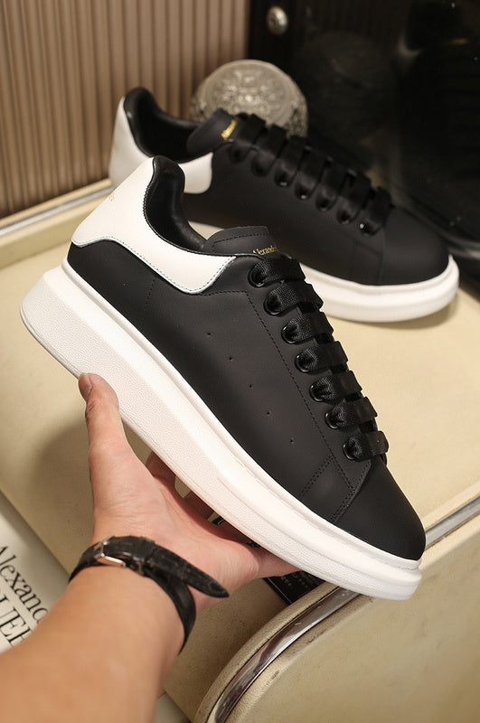 Alexander McQueen Oversized Black White