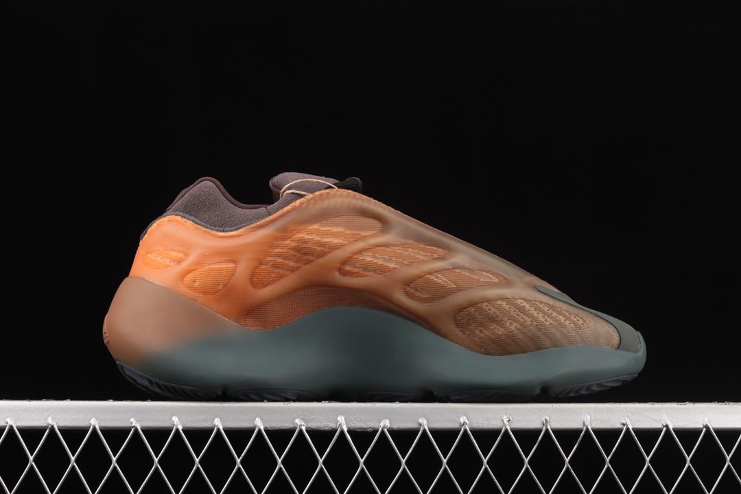 Adidas Yeezy 700 V3 Copper Fade