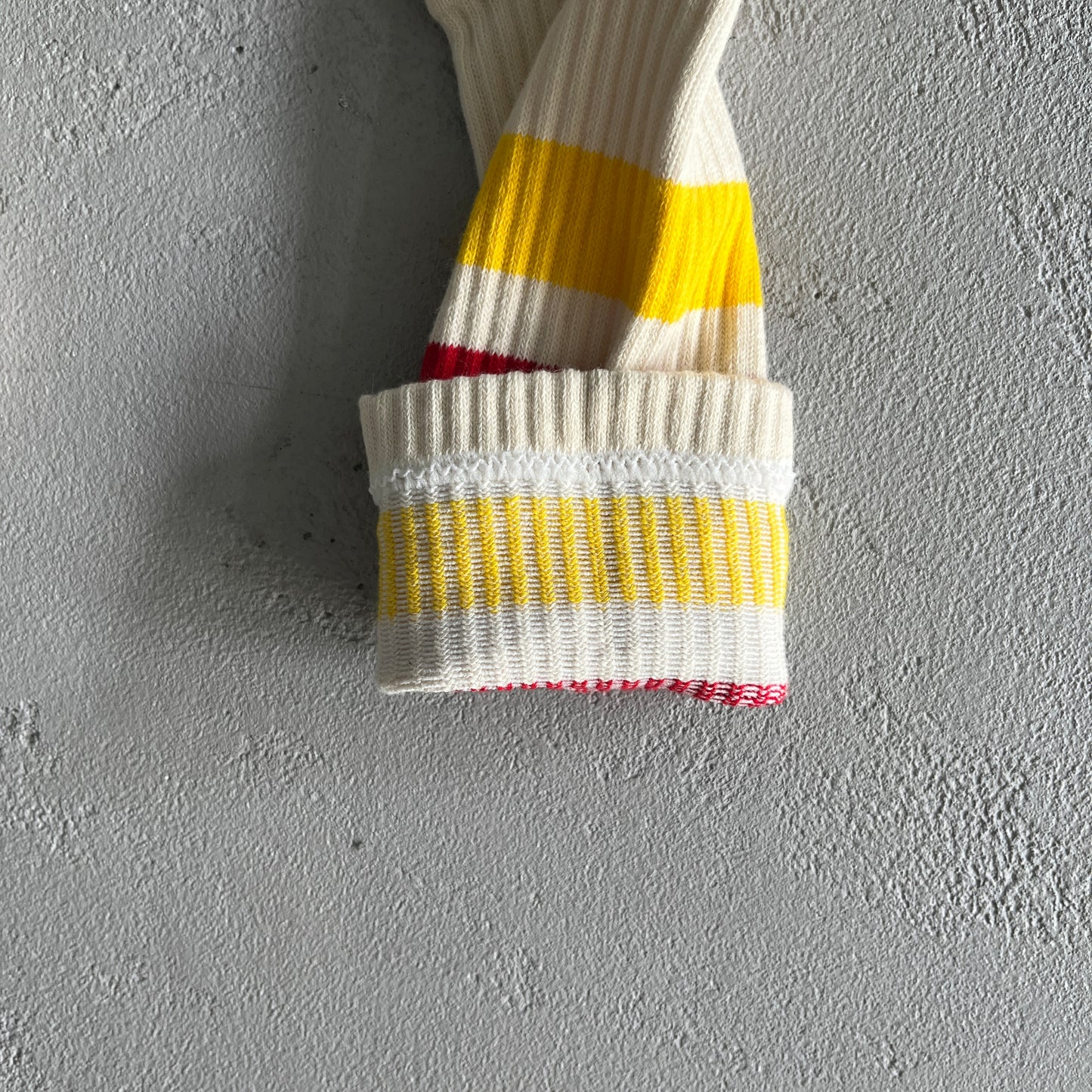 Corteiz Allstarz Socks Beige Red Yellow