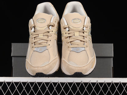 New Balance 2002R Beige