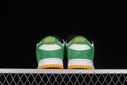 Nike SB Dunk Low Bucks