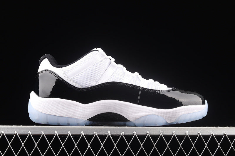 Jordan 11 Retro Low Concord