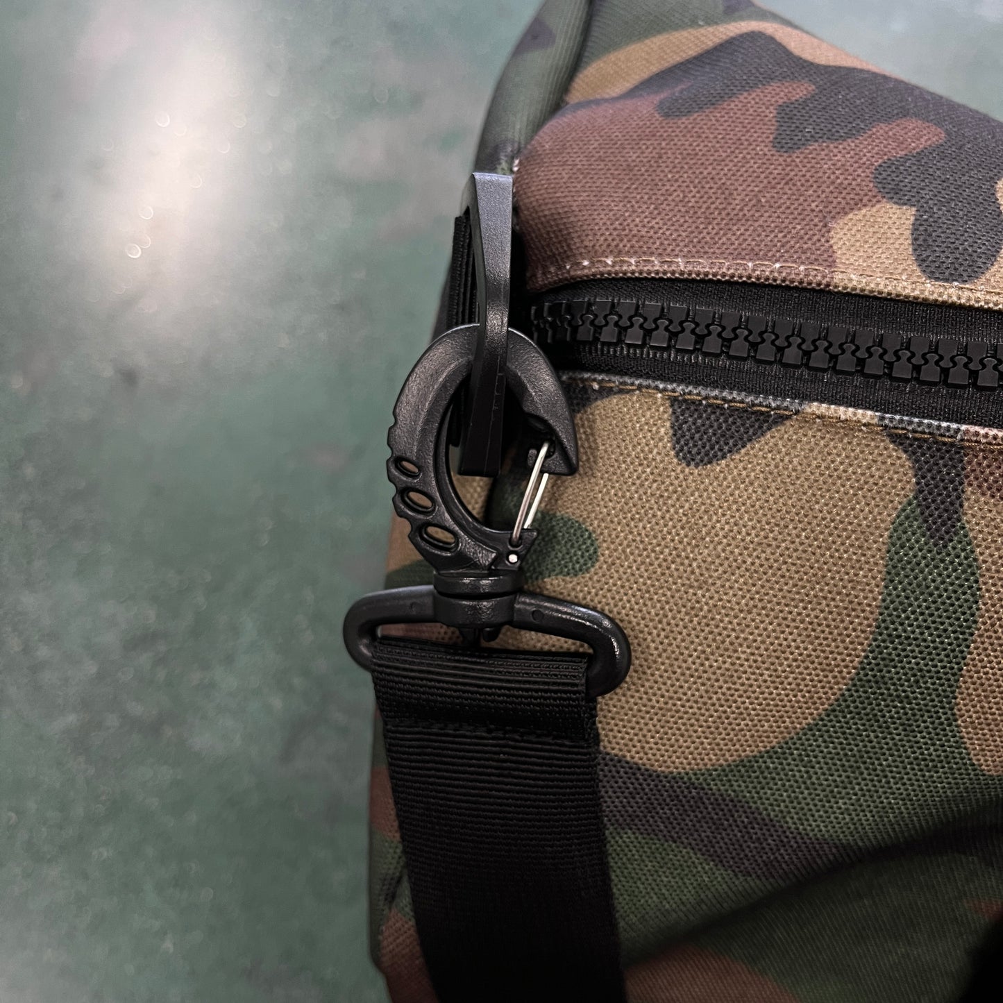 Corteiz Alcatraz Duffle Bag Camo