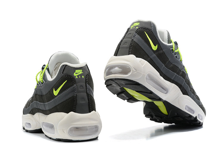 Nike Air Max 95 Speed Lacing Off Noir Volt