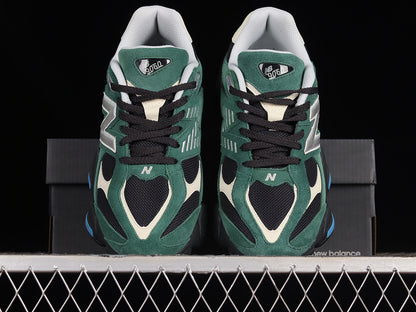 New Balance 9060 Team Forest Green