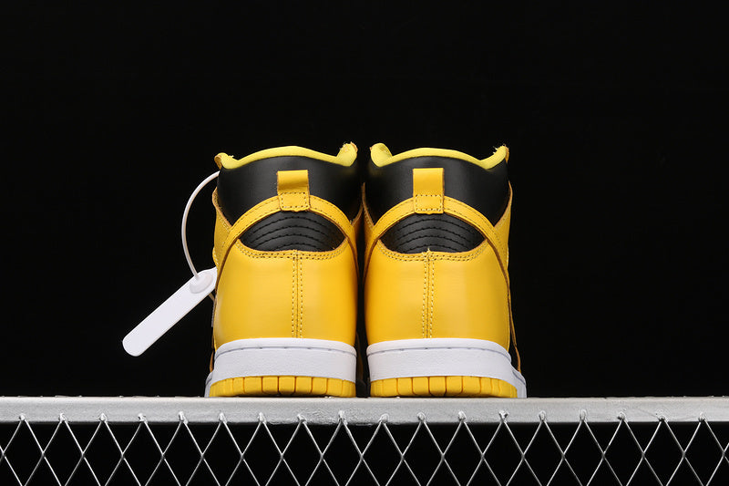 Nike Dunk High Goldenrod