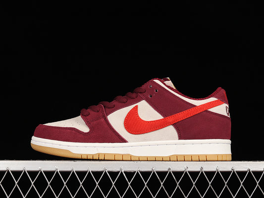 Nike SB Dunk Low Skate Like a Girl