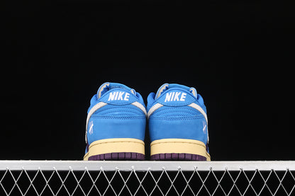 Nike Dunk Low Undefeated 5 On It Dunk vs. AF1