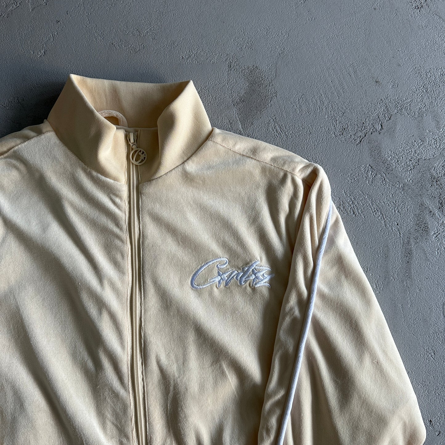 Corteiz VVS Velour Jacket Vanilla