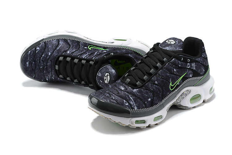 Nike Air Max Plus Essential Crater Green