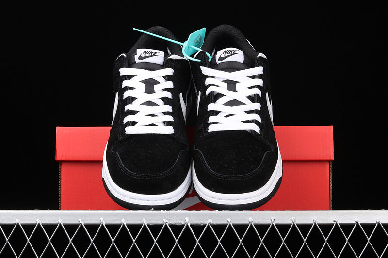 Nike Dunk Low Black White