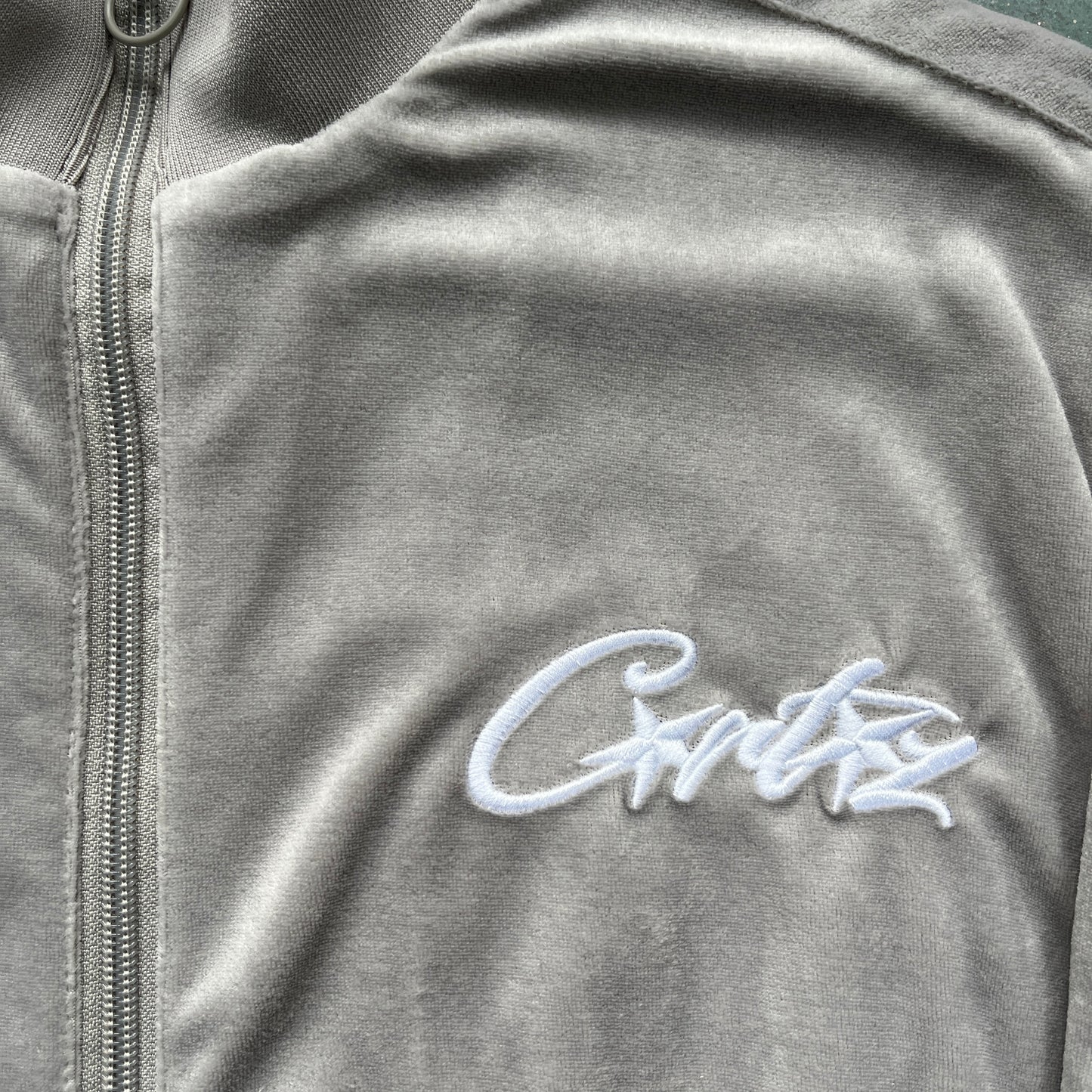 Corteiz VVS Velour Jacket Grey