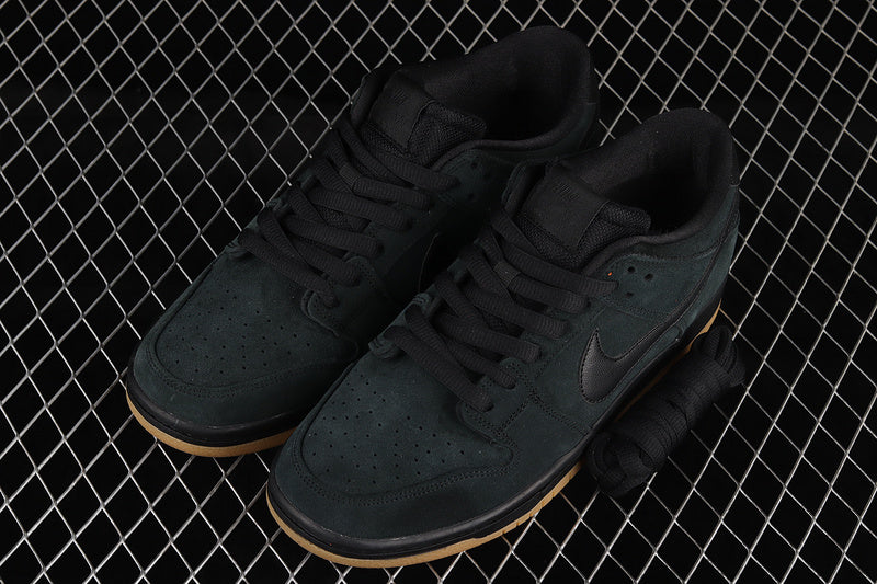 Nike SB Dunk Low Black Gum