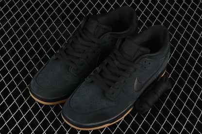 Nike SB Dunk Low Black Gum