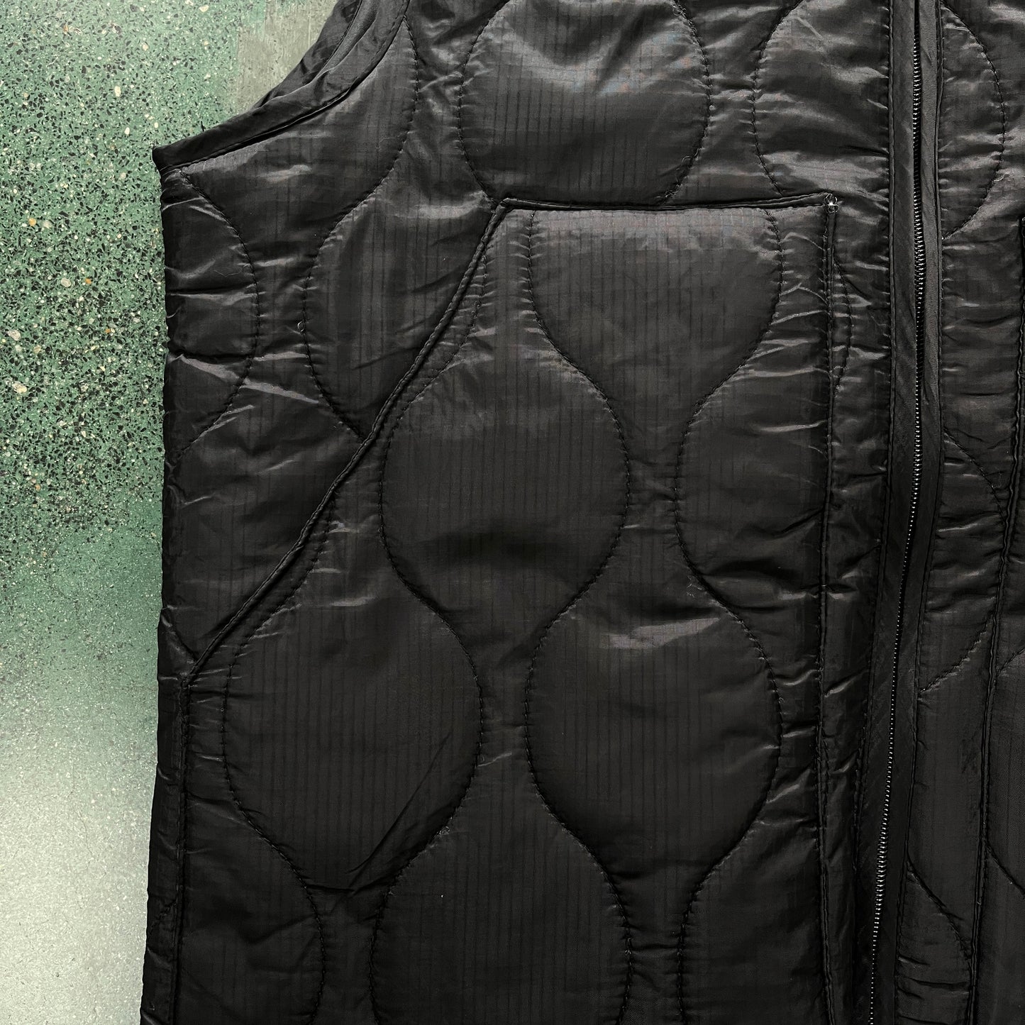 Corteiz Litework Quilted Vest Black