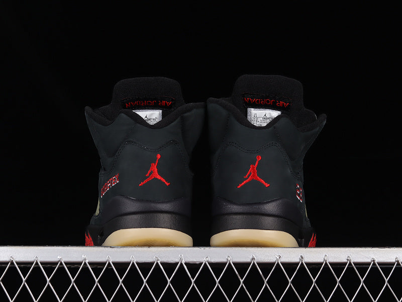 Jordan 5 Retro Gore-Tex Off Noir