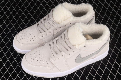 Jordan 1 Retro Low Sherpa Fleece