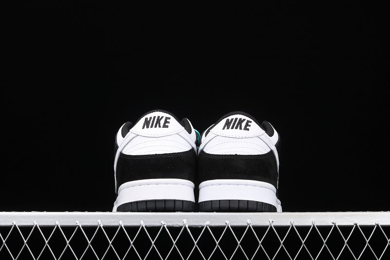 Nike Dunk Low Black White