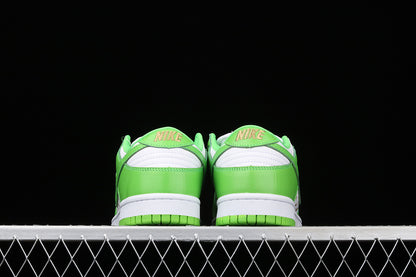 Nike SB Dunk Low Supreme Stars Mean Green