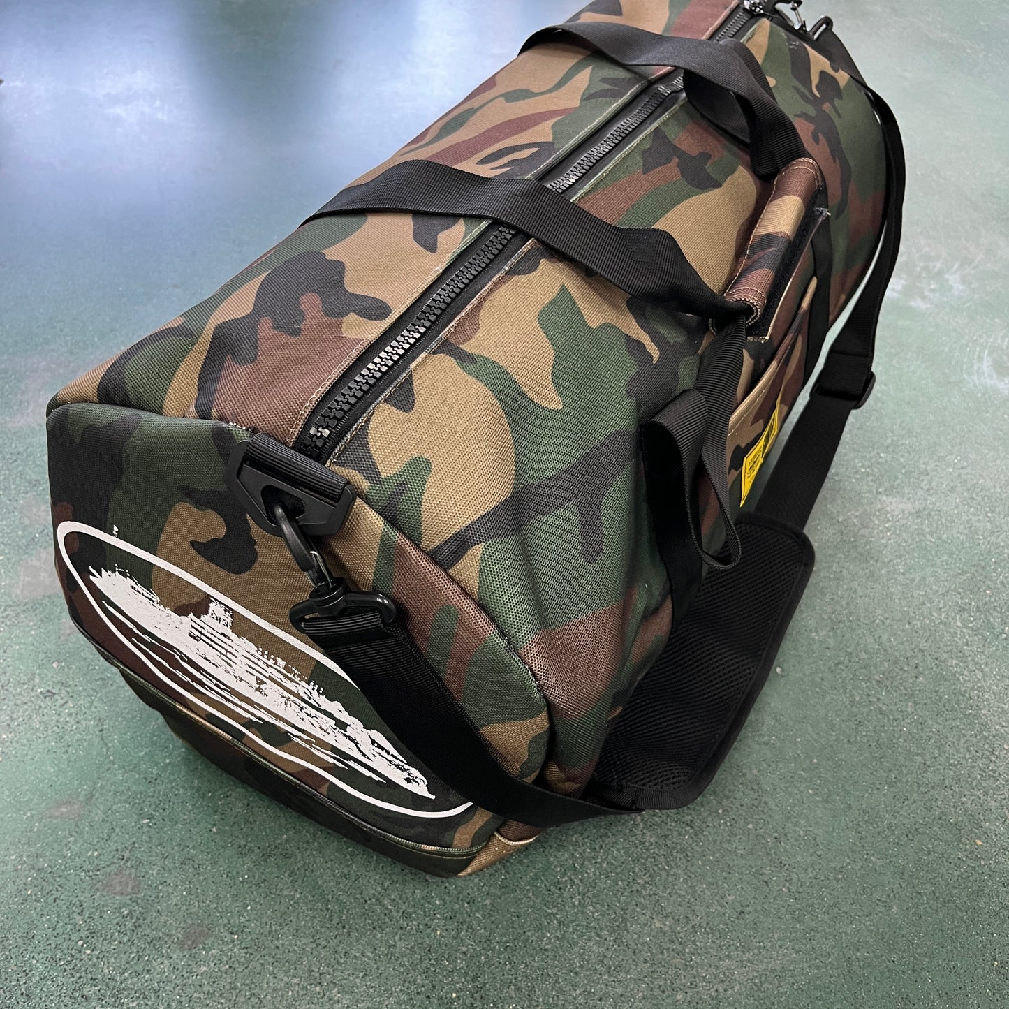 Corteiz Alcatraz Duffle Bag Camo