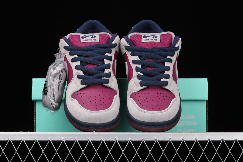 Nike SB Dunk Low Atmosphere Grey True Berry