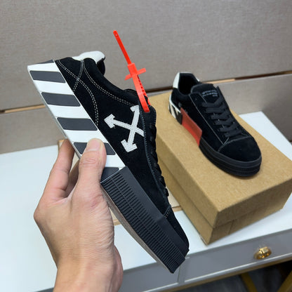 OFF-WHITE Vulc Low Black White