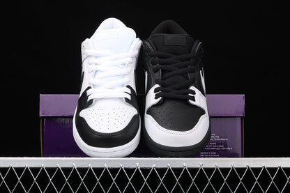 Nike SB Dunk Low Yin Yang