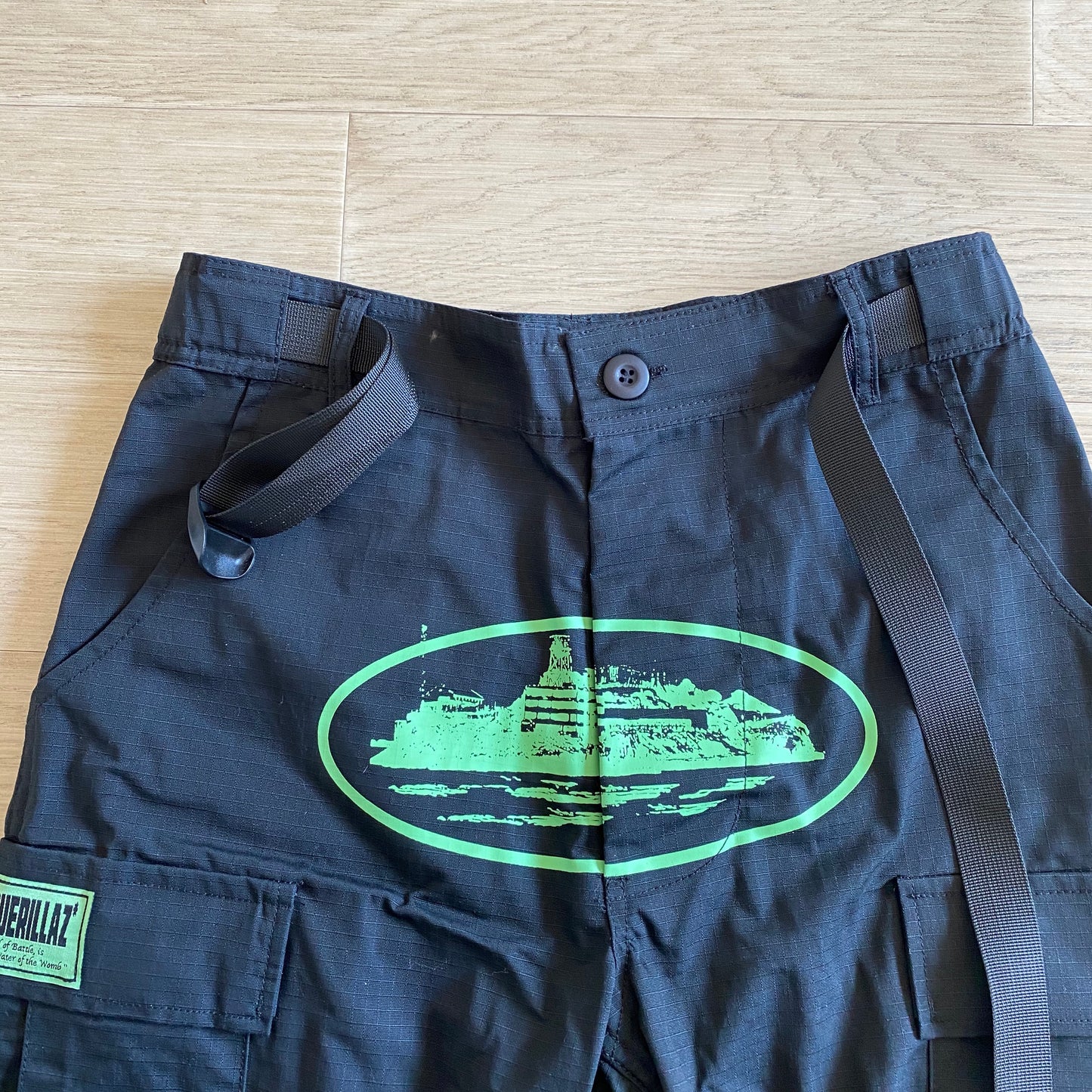 Corteiz Guerillaz Cargo Pants Black Green