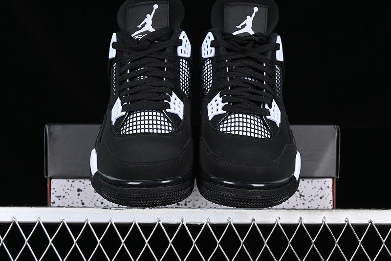 Jordan 4 Retro White Thunder