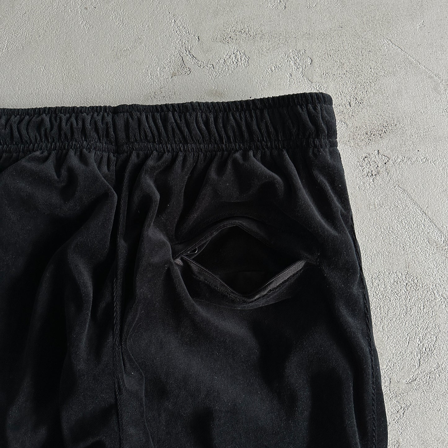 Corteiz VVS Velour Bottoms Black