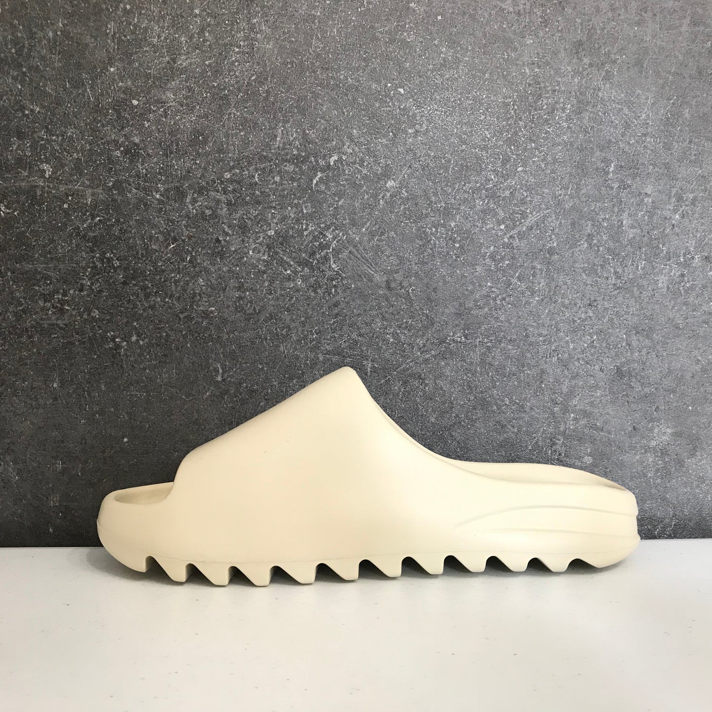 Adidas Yeezy Slide Bone