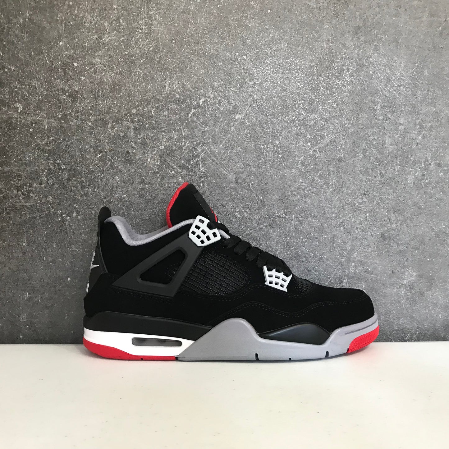 Jordan 4 Retro Bred