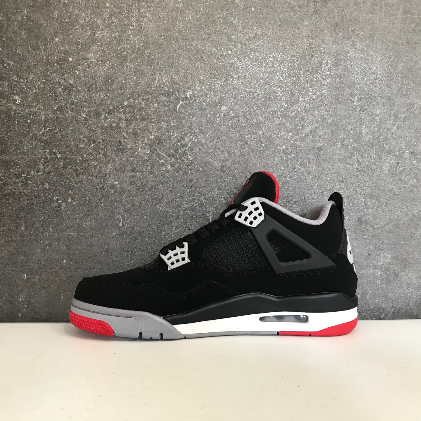 Jordan 4 Retro Bred