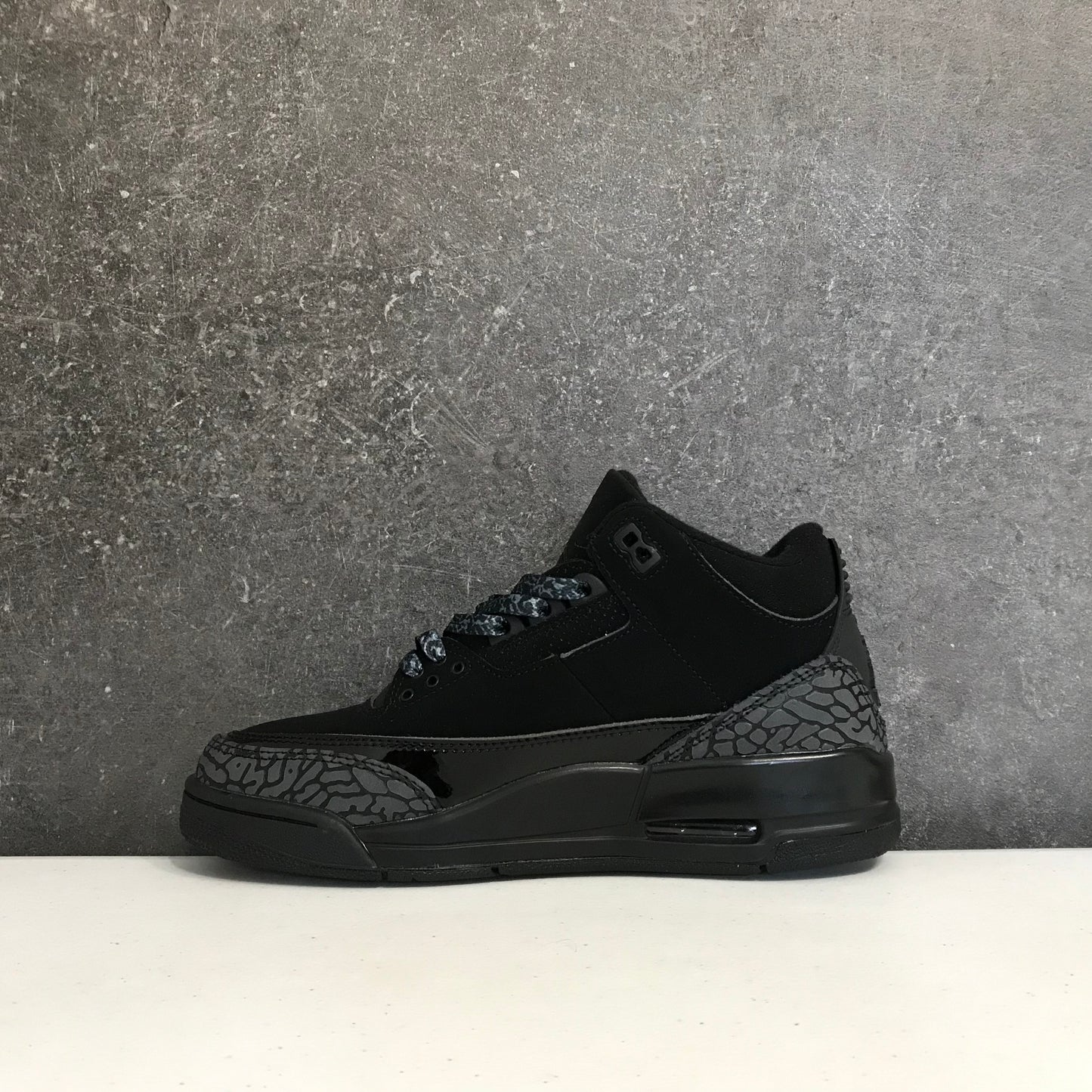 Jordan 3 Retro Black Cat