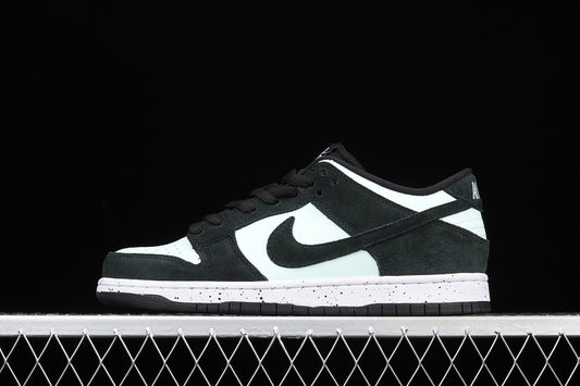 Nike SB Dunk Low Barely Green