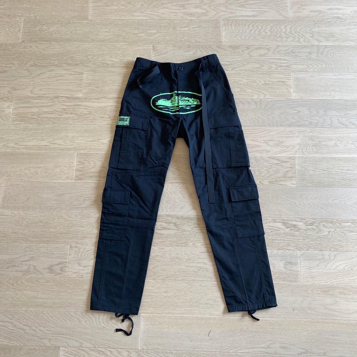 Corteiz Guerillaz Cargo Pants Black Green