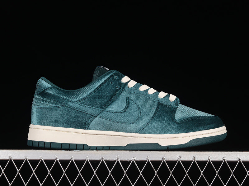 Nike Dunk Low Velvet Teal