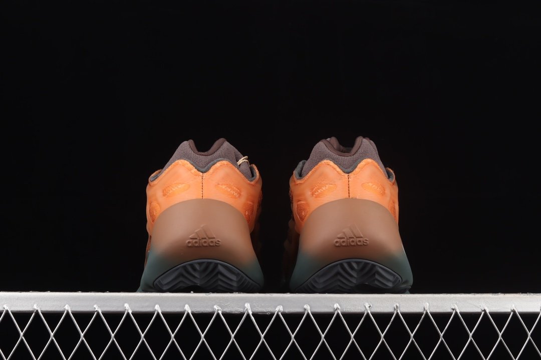 Adidas Yeezy 700 V3 Copper Fade