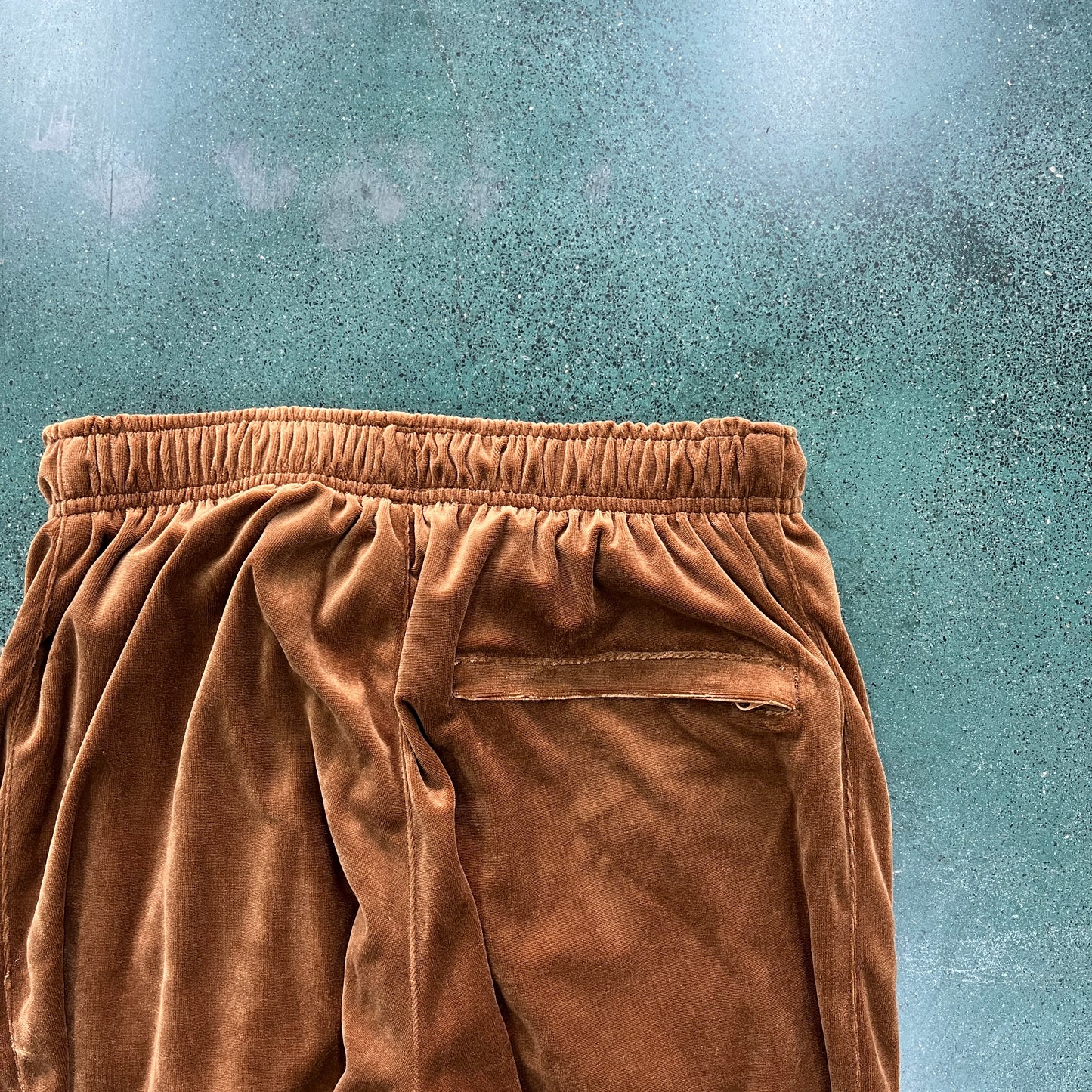 Corteiz VVS Velour Bottoms Brown