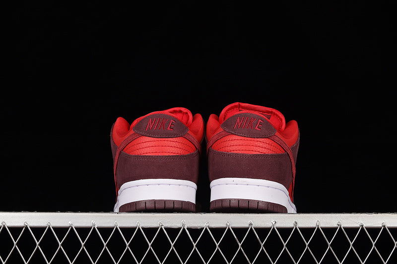 Nike SB Dunk Low Cherry