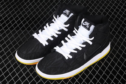 Nike SB Dunk High Skunk