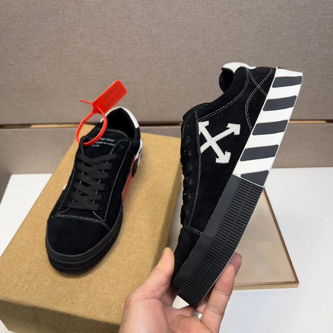 OFF-WHITE Vulc Low Black White