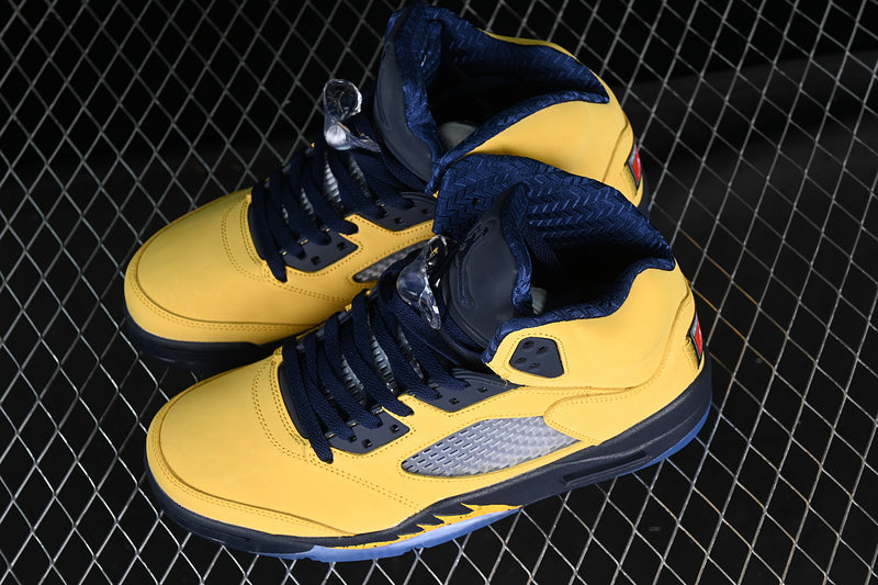 Jordan 5 Retro Michigan